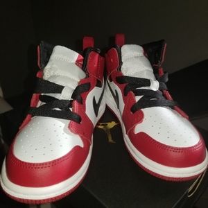 Authentic Air Jordan 1 mid hi kids